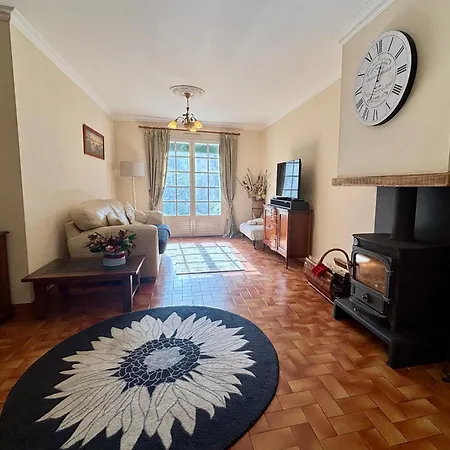 Fontaine Blanche River View, Large Patio & Garden In Brittany With Starlink Wifi Treffrin